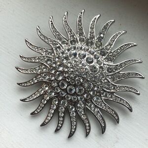 Camrose & Kross Vintage JBK rhinestone sunburst brooch/pin